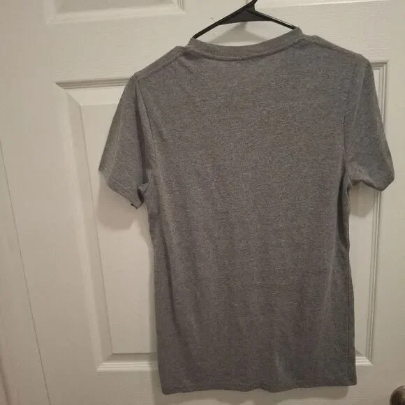 Christmas Dog Shirt He Knows When You Have Snacks Small Grey Santa Hat Festive - Picture 4 of 7